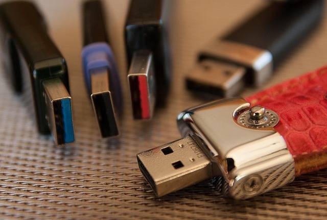 Quel avenir pour la clé USB à l'heure du cloud ?